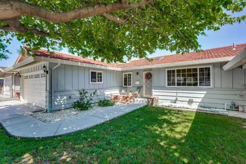Photo of 1755 Ravizza Avenue, Santa Clara, CA 95051 (MLS # ML82043058)