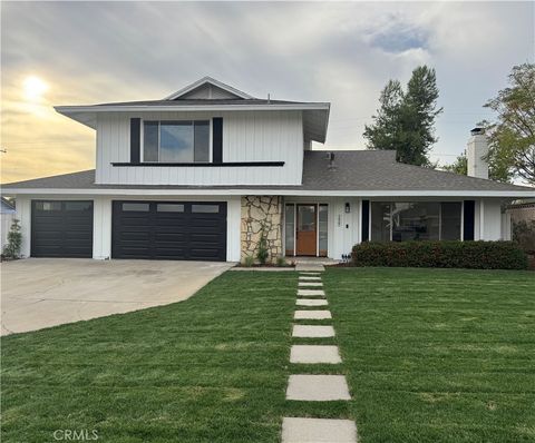 Photo of 1427 N San Antonio Ave, Upland, CA 91786 (MLS # IG25258118)