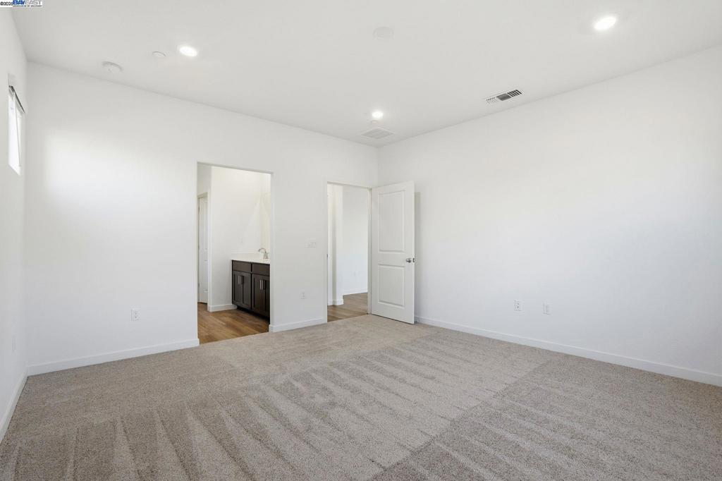 DISCOVERY  BAY - Residential