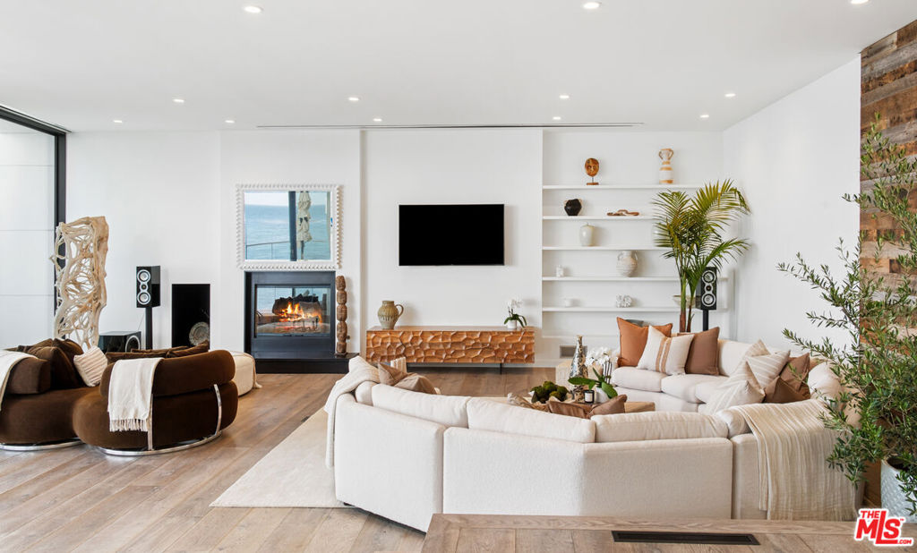 26814 Malibu Cove Colony Drive