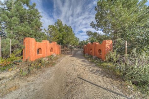 Photo of 37440 Old Forest Rd, Anza, CA 92539 (MLS # SW26080181)