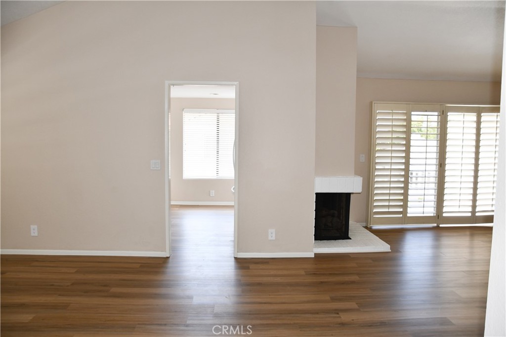 2337 E Skyline Drive