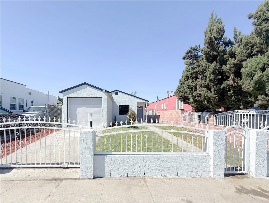 2109 E 113th Street
