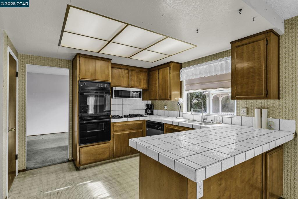 CLAYTON VALLEY - Residential