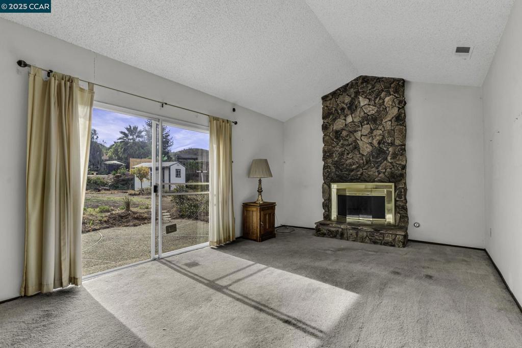 CLAYTON VALLEY - Residential