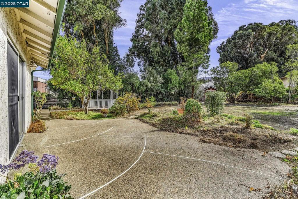 CLAYTON VALLEY - Residential