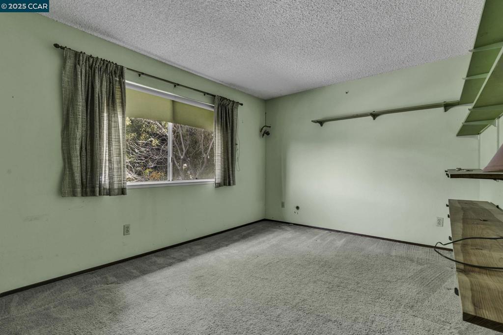 CLAYTON VALLEY - Residential