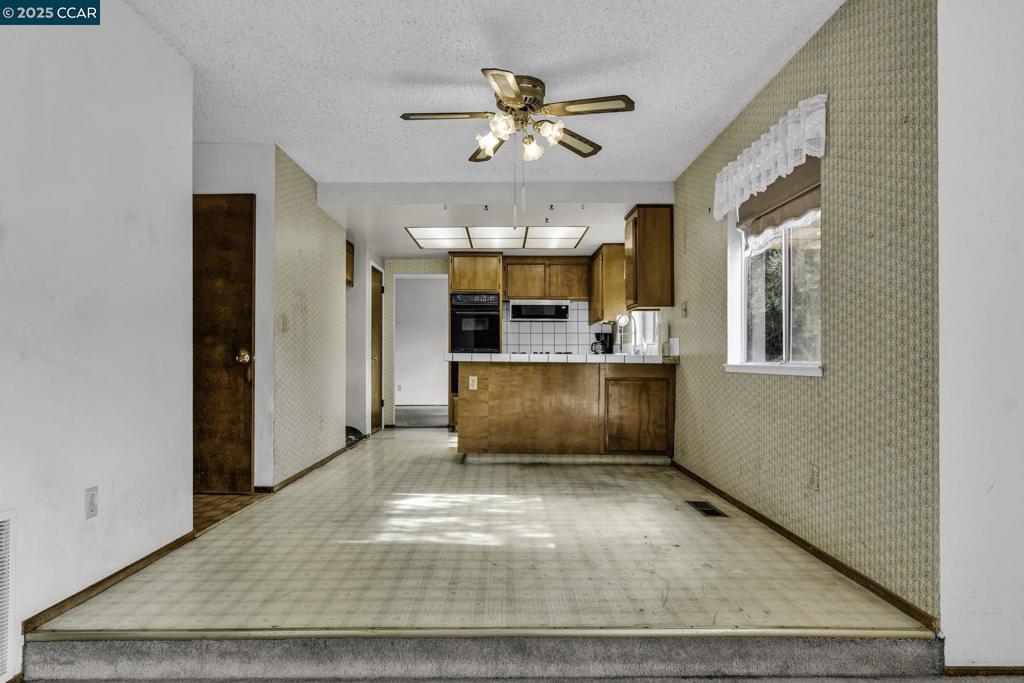 CLAYTON VALLEY - Residential