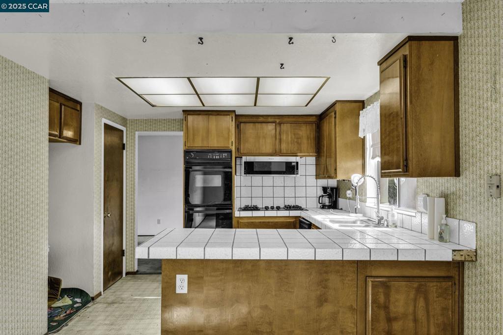 CLAYTON VALLEY - Residential