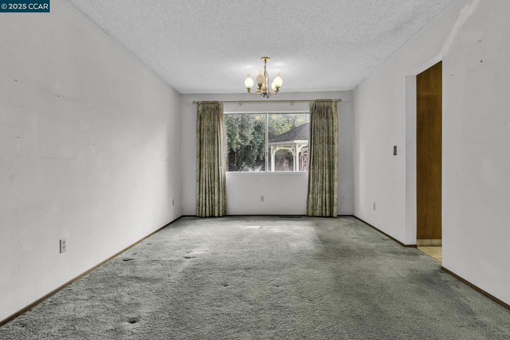 CLAYTON VALLEY - Residential