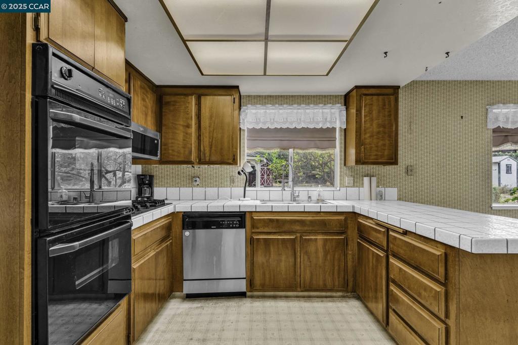 CLAYTON VALLEY - Residential