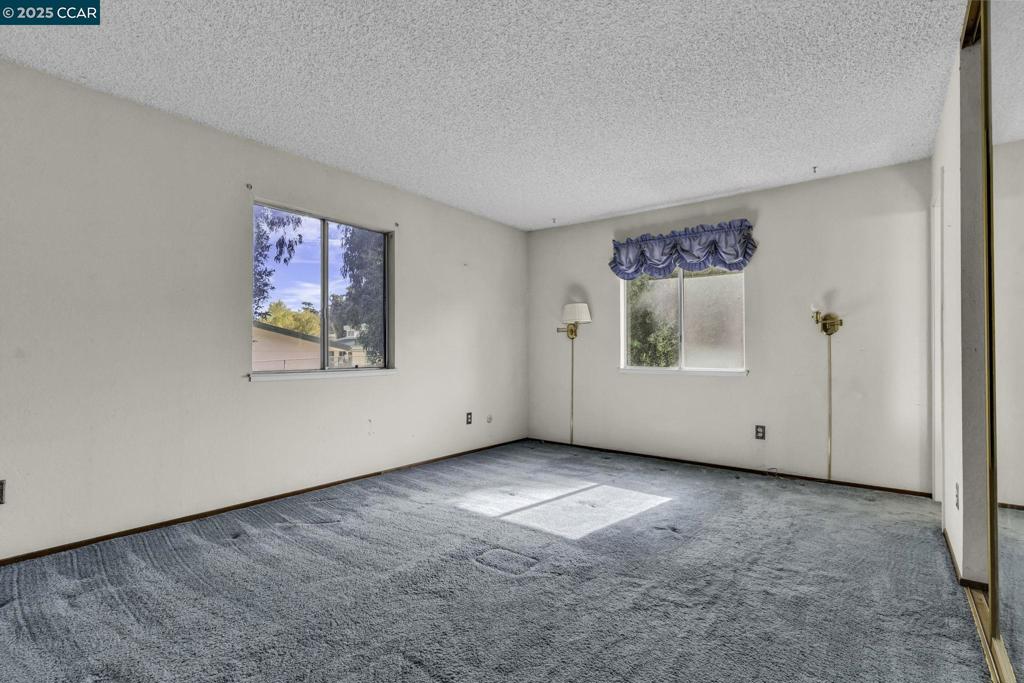 CLAYTON VALLEY - Residential