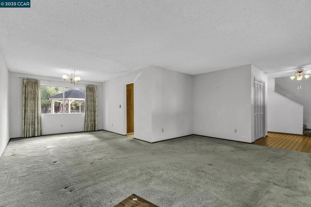 CLAYTON VALLEY - Residential