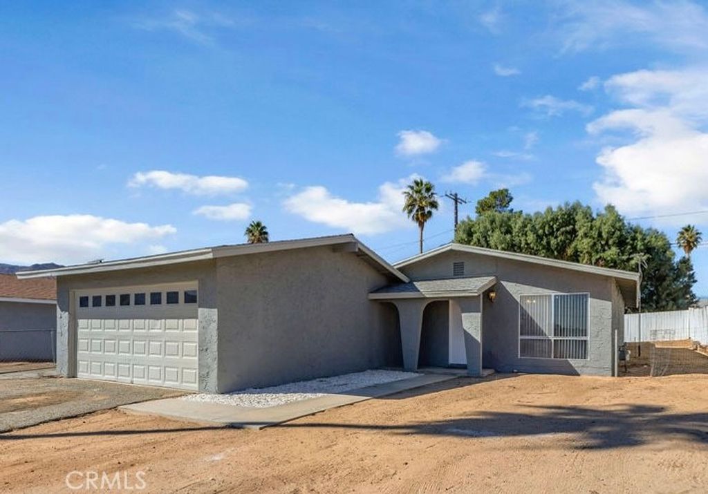 Photo of 6070 Baileya, 29 Palms, CA 92277 (MLS # DW25244054)