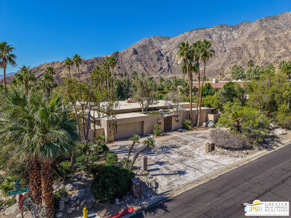 601 W Stevens Road