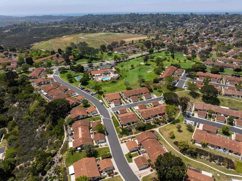 Encinitas, California 92024, United States, 3 Bedrooms Bedrooms, ,2 BathroomsBathrooms,Residential,Active,219498