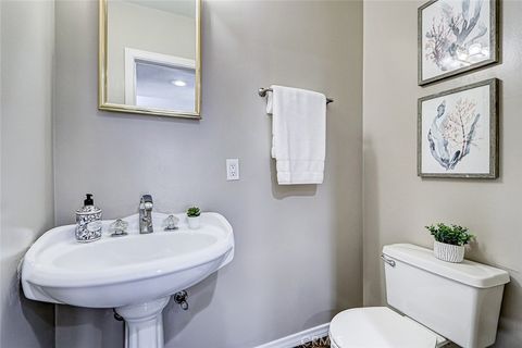 Tiny photo for 312 N Prospect Avenue, Redondo Beach, CA 90277 (MLS # SB25160189)