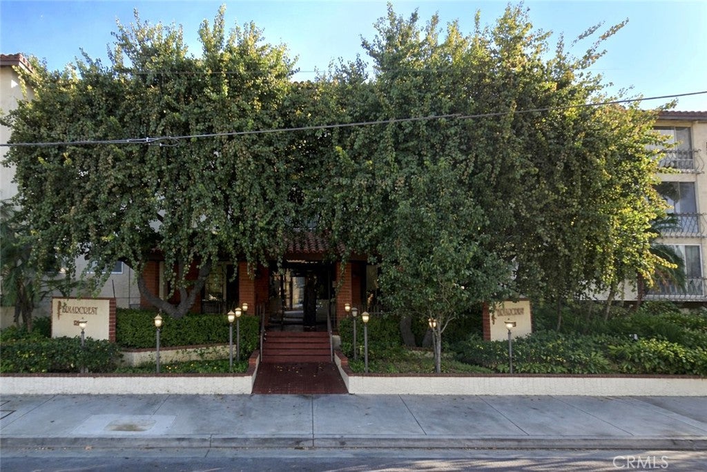 12830 Burbank BLVD