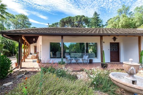 2 Chuckwagon Road Rolling Hills CA 90274