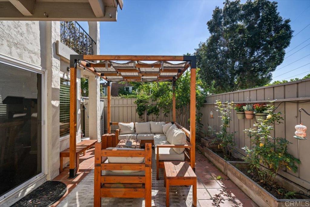 Pacific Bluffs (PACB) - Residential