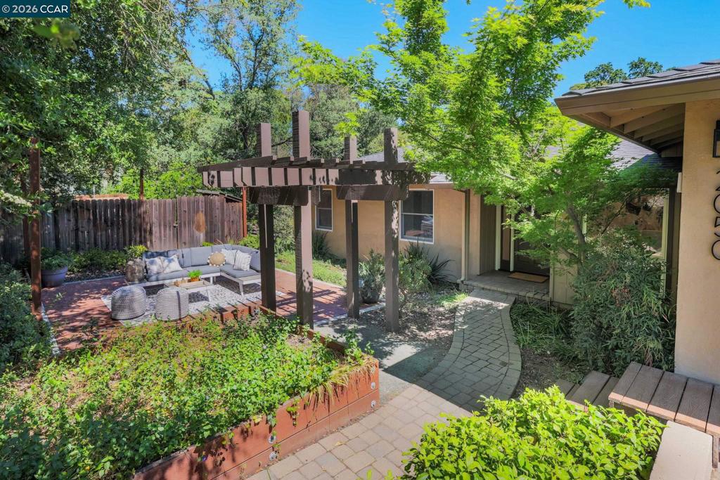 2050 Blackwood Dr Dr, Walnut Creek CA 94596