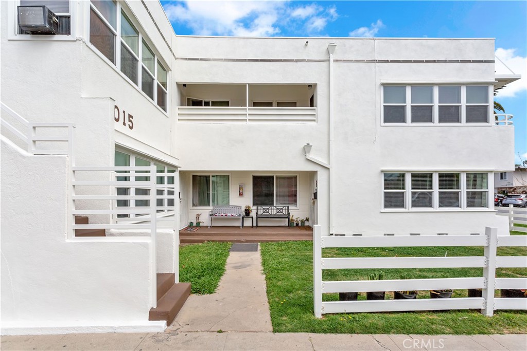2015 Locust Avenue