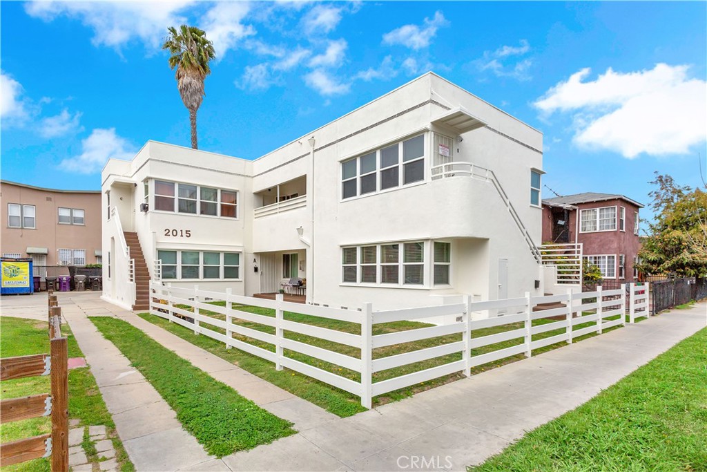 2015 Locust Avenue