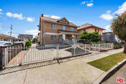Photo of 602 W 40th Place, Los Angeles, CA 90037 (MLS # 26726743)