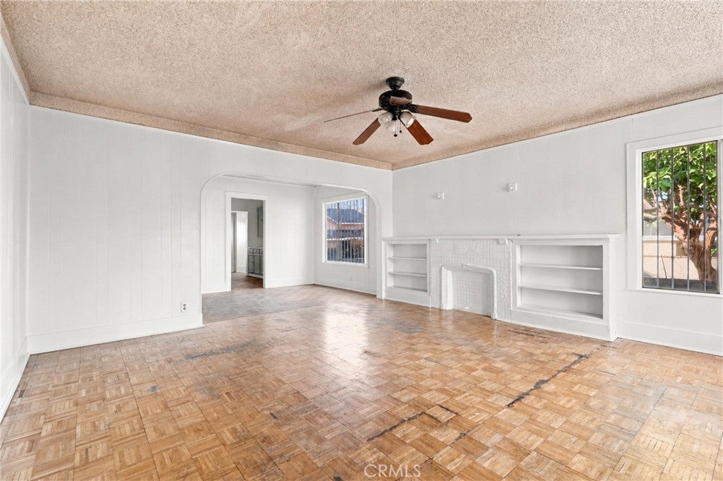 440 N Ezra