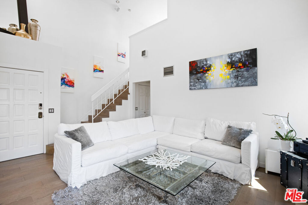 432 S Hamel Road 302
