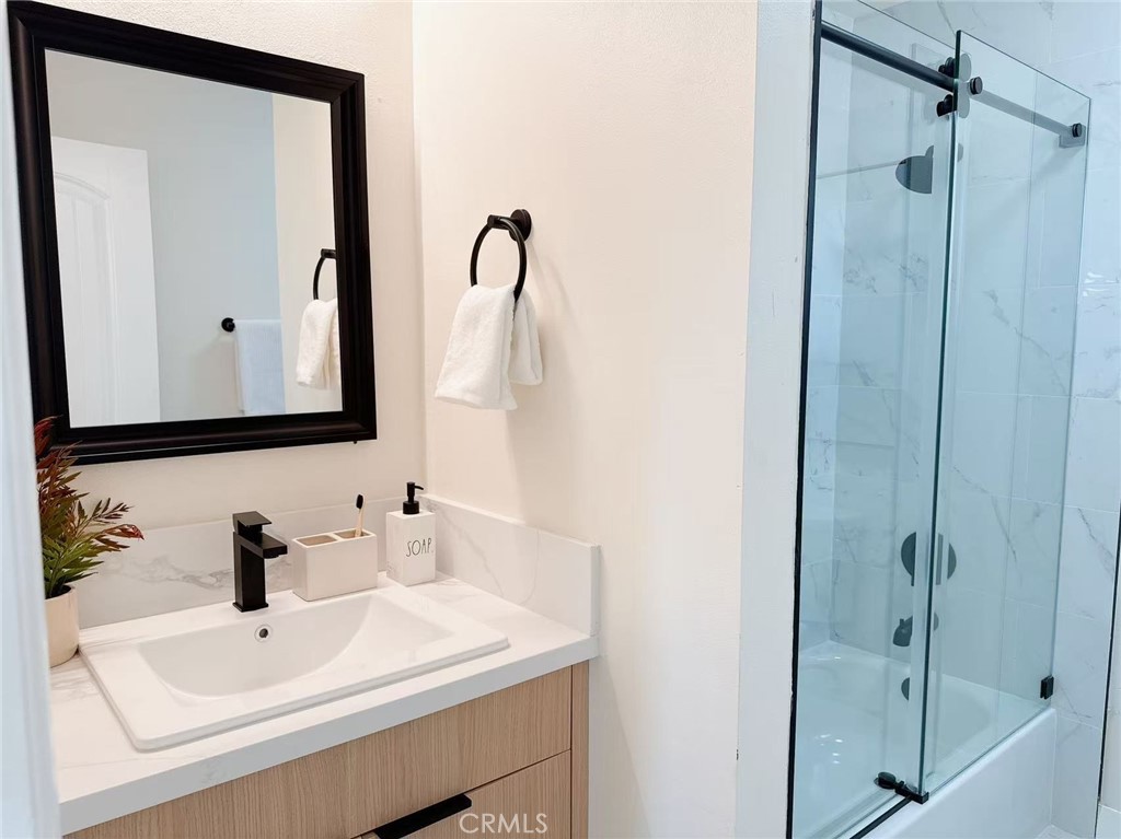 15505 La Valle Street