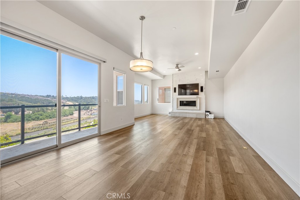 1009 Price Canyon