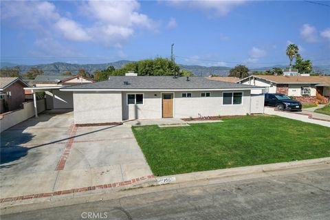 Photo of 755 W Citrus Edge St, Glendora, CA 91740 (MLS # CV25251960)