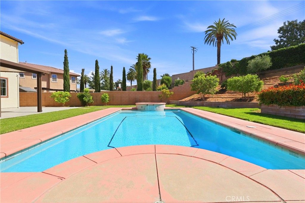 Photo of 1788 Brittany Dr, Redlands, CA 92374 (MLS # IG26083907)