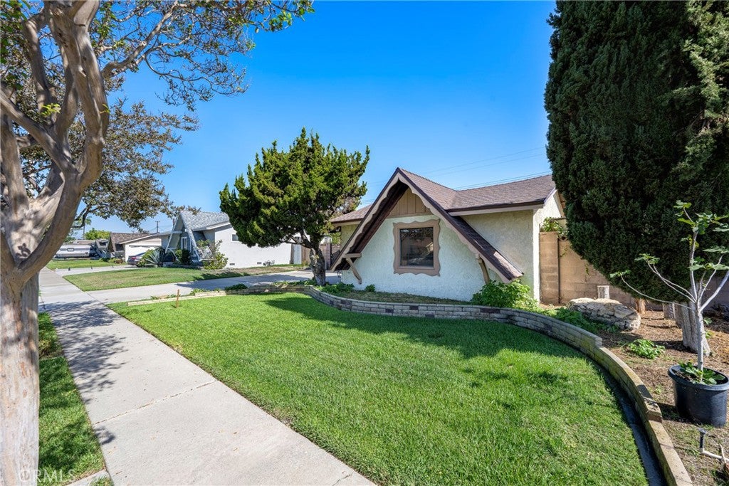Photo of 7660 El Chaco DR, Buena Park, CA 90620 (MLS # PW26225026)