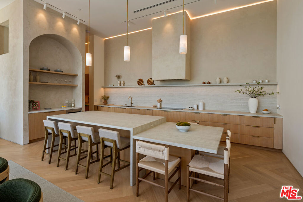 3699 Alta Mesa Drive