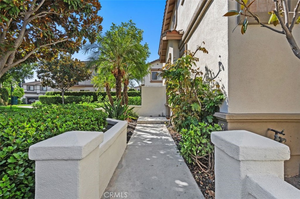 1756 Hayes Court
