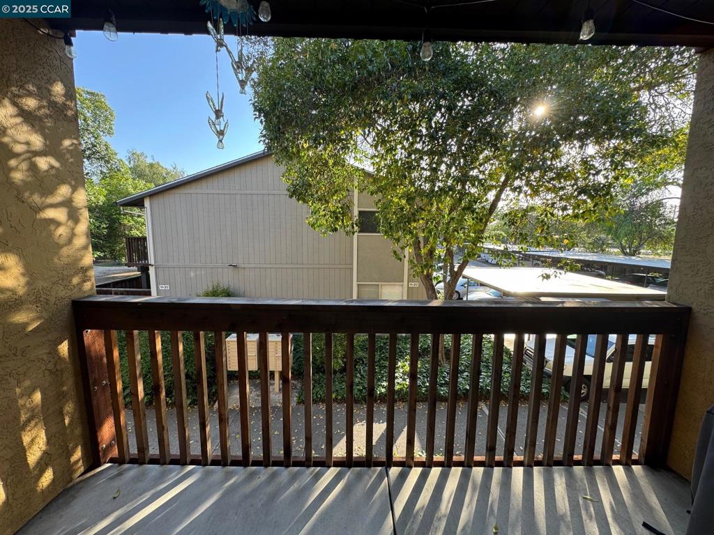 Darling light washed one bedroom unit with 2nd story balcony and Southwestern exposure in desirable Oak Grove Gardens. Unit includes fresh carpet and designer paint, dual-paned windows, upgraded electrical panel, tons of storage, immaculate community pool, clubhouse, sport court and BBQ area. Close to schools, transportation and shopping. Turn renting into owning a piece of the rock.