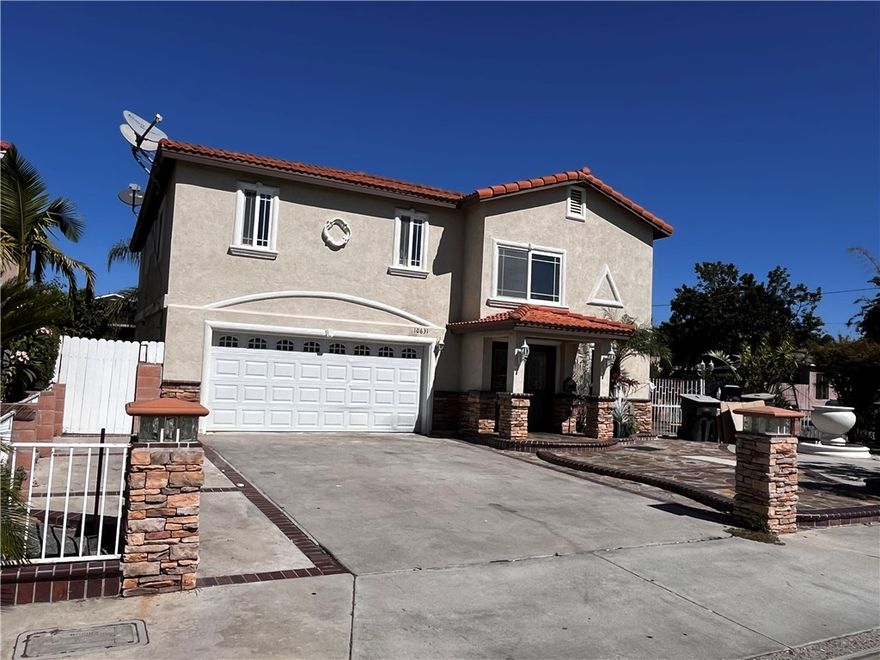 Welcome to this stunning home! This 2-story single-family home features a spacious living size of 2,643 SF and lot size of 5,246 SF. The home is a corner lot with a spacious side yard for gardening and the backyard for BBQ and outdoor relaxing area.The main floor features 1 bedroom and 1 bathroom. The second floor features 1 master bedroom and bathroom, 2 bedrooms and 1 bathroom. The home has a desirable location and neighborhood in the heart of Garden Grove City easy access to Freeway 22: Less than 0.5 mile to Costco wholesale, The Home Depot, Downtown Garden Grove, Mitchell Elementary School, and a variety of groceries and restaurants, about 1 mile to Garden Grove High School, about 2 miles to Little Saigon and about 10 mins drive to Anaheim Disneyland resort.