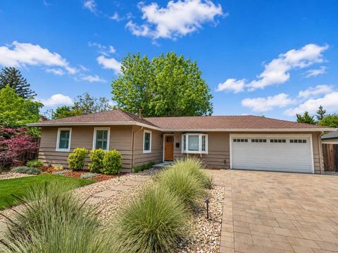 Photo of 313 N Milton Avenue, Campbell, CA 95008 (MLS # ML82046713)