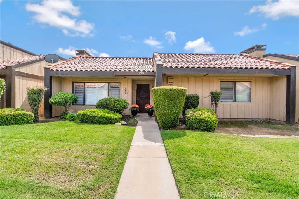 Welcome to Windsor West, a large 2 bedroom, 2 1/4 bathroom, 1423 sq. ft. home located near the Picadilly Inn in Fresno off of Shaw. Recently updated with shutters for living room and 2nd bedroom ,LVT flooring throughout the house, artificial grass in the backyard ,new garage door and, rain gutters, granite in the kitchen, a mantel above fireplace, all bedroom have fans, solar panels, all new interior doors, recess lights in the kitchen and cement on side of house .This is a must see. Call today.