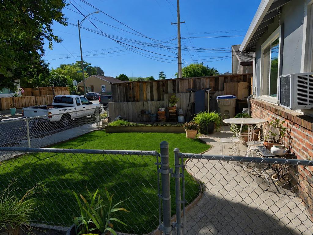 855 N 16th Street