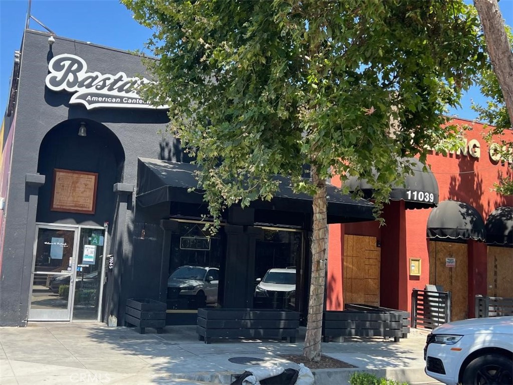 11037 39,45 Downey Avenue