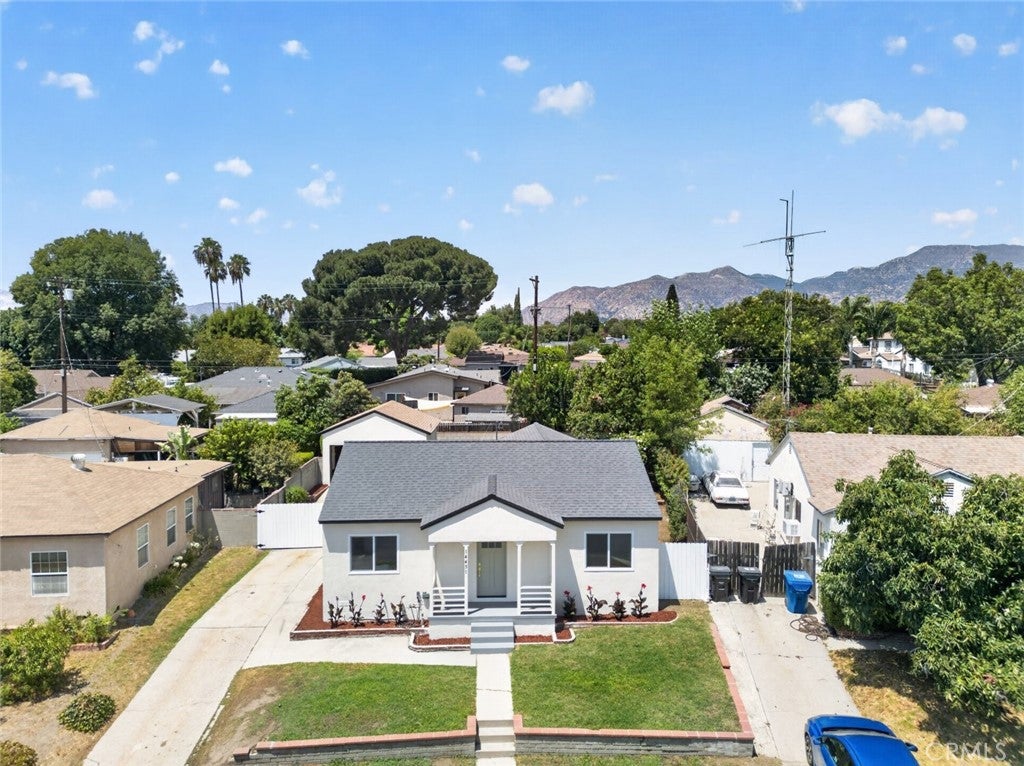14431 Beaver Street