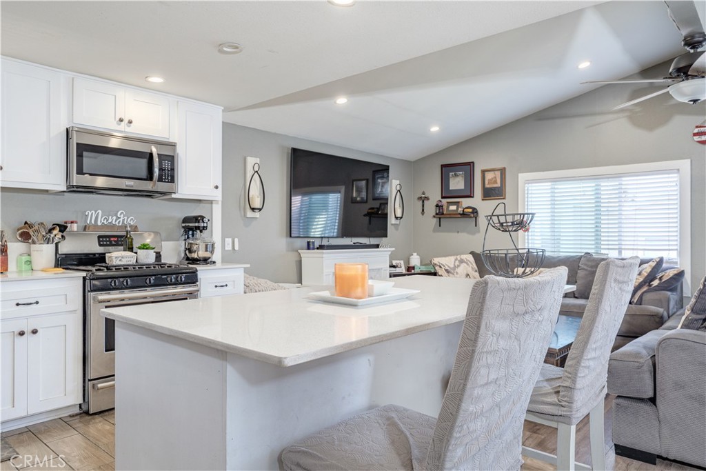 203 Parrot Lane