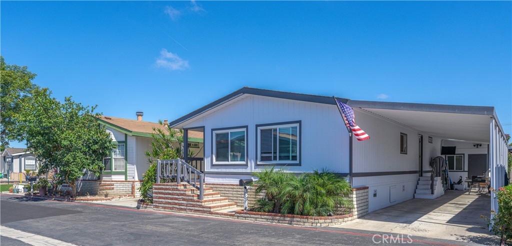 203 Parrot Lane