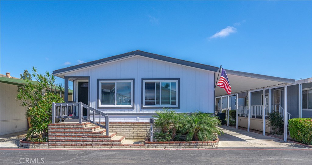 203 Parrot Lane