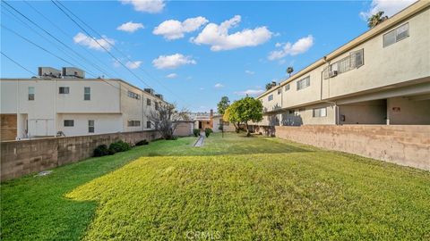 Photo of 1126 Rosedale Ave, Glendale, CA 91201 (MLS # SR26038980)