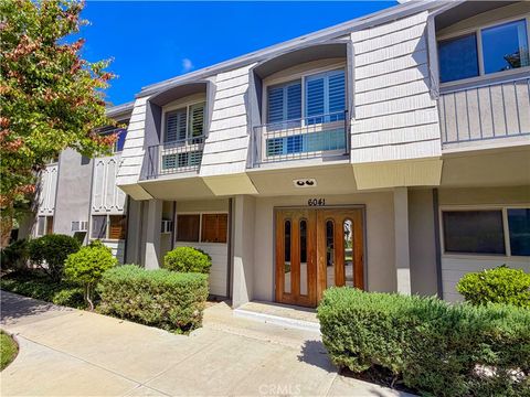 Photo of 6041 Fountain Park Lane #11, Woodland Hills, CA 91367 (MLS # SR26089398)