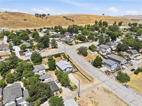 Tiny photo for 340 15th Street, San Miguel, CA 93451 (MLS # PI26114860)